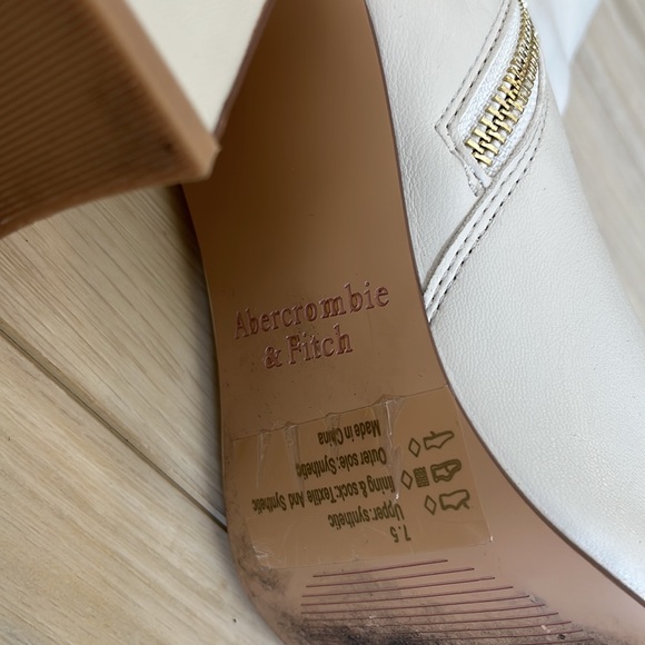 Abercrombie & Fitch Valerie Bootie Size 7.5 - Picture 6 of 6